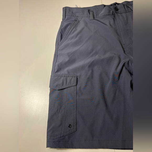 ✨36 Iron Co hybrid outdoor Gray Cargo Shorts - Picture 3 of 11